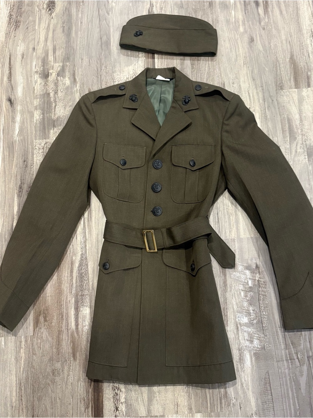USMC Marine Corps Men’s Service Coat/ Garrison Cap Stunning Condition Authentic
